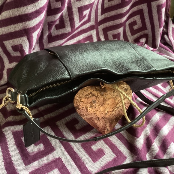 Authentic Black Leather Isabella Coach Handbag - Picture 6 of 10